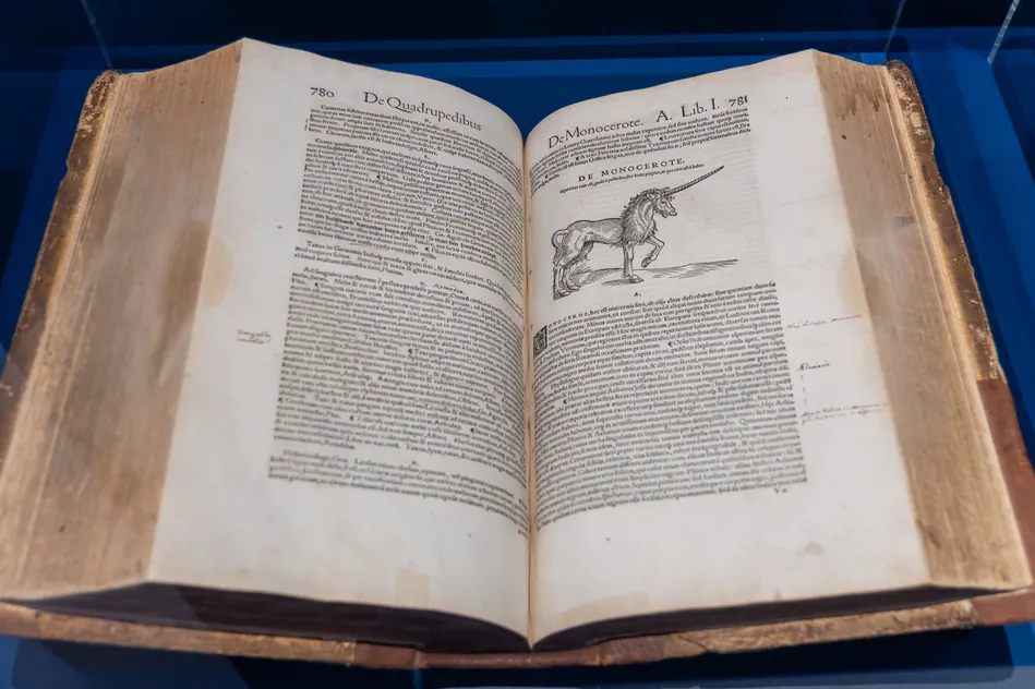 Conrad Gessner, Historia animalium: De Monocerote — the unicorn chapter, preview image